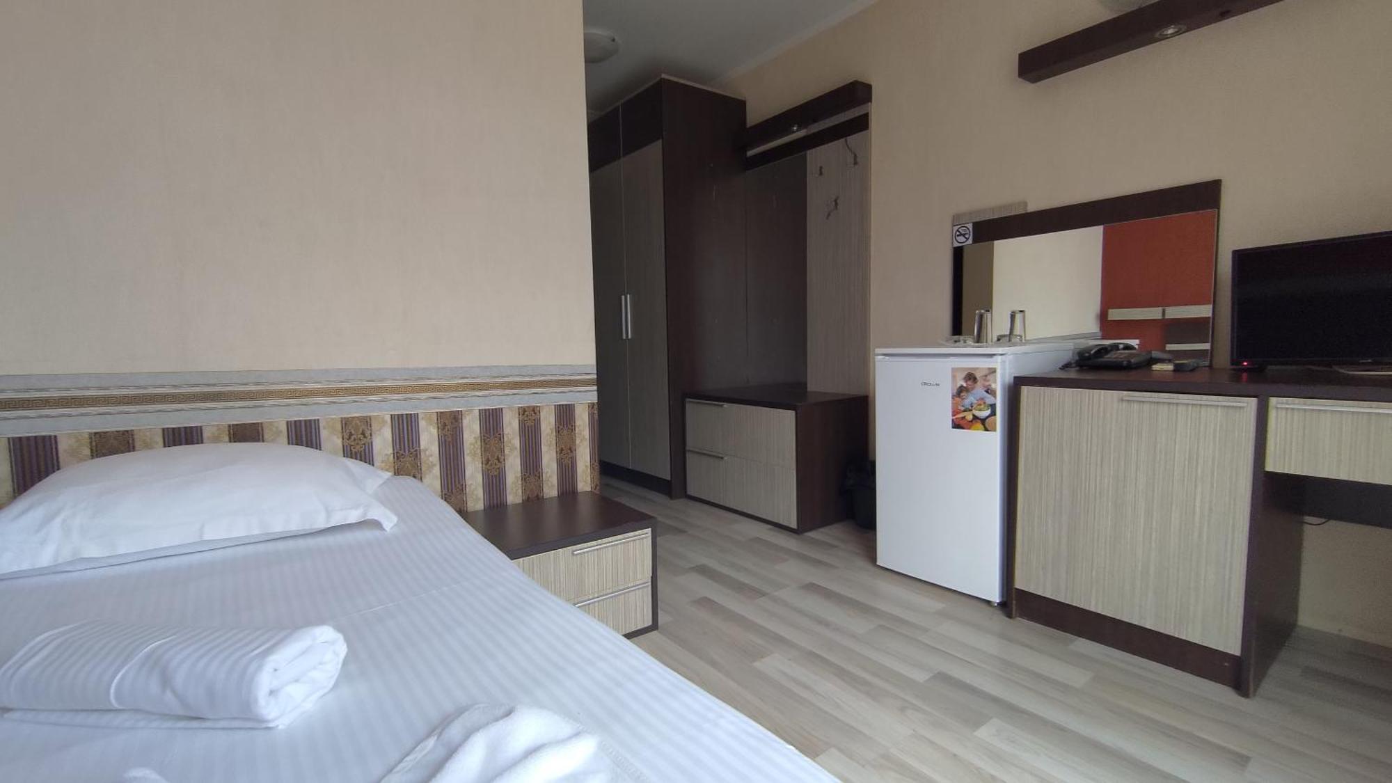 Lotos Hotel Balchik Extérieur photo