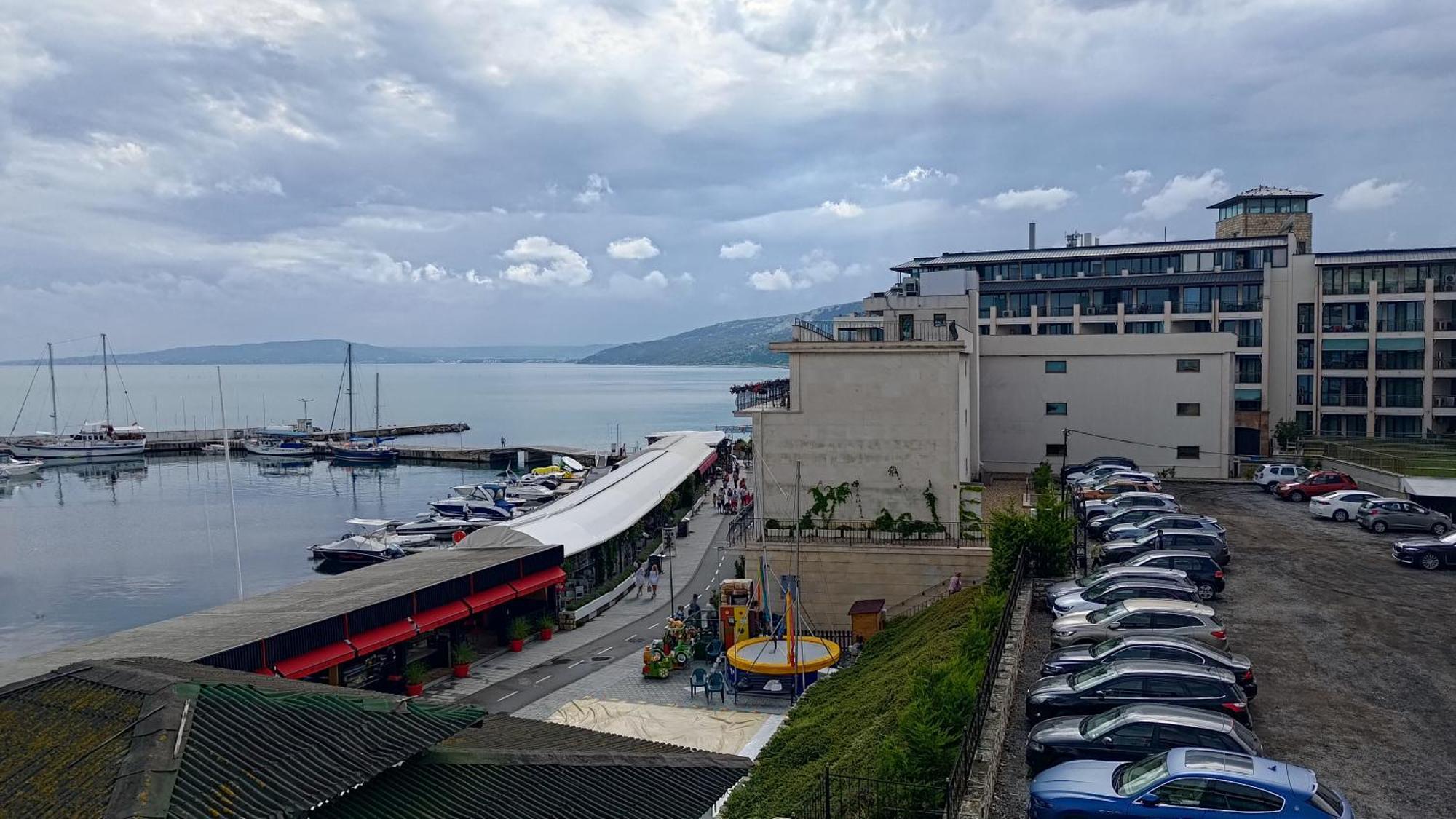 Lotos Hotel Balchik Extérieur photo
