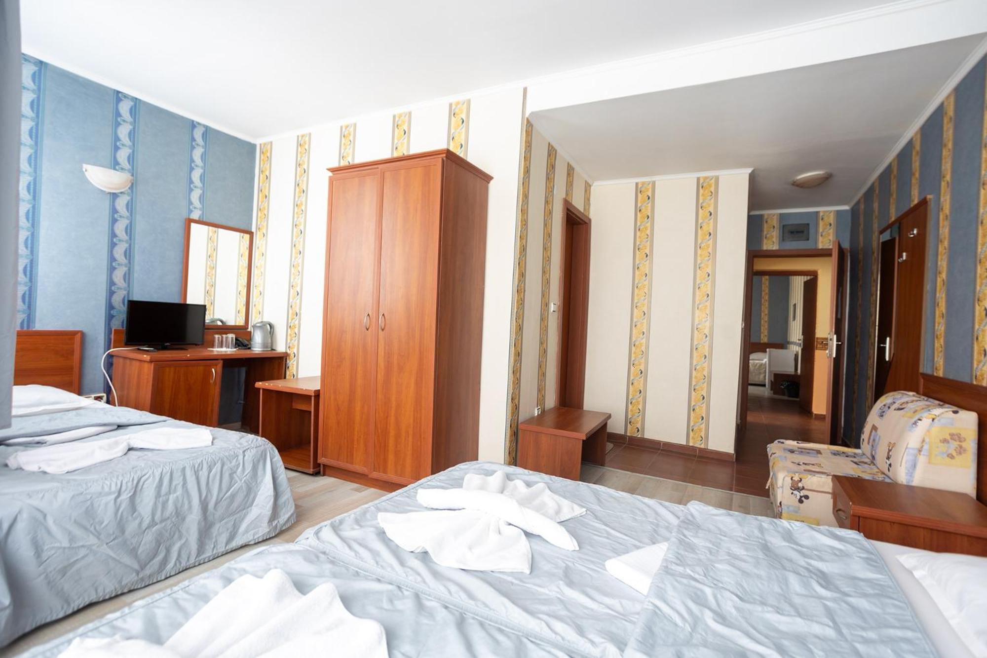 Lotos Hotel Balchik Extérieur photo