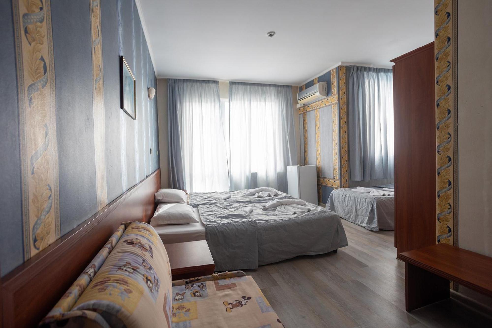 Lotos Hotel Balchik Extérieur photo
