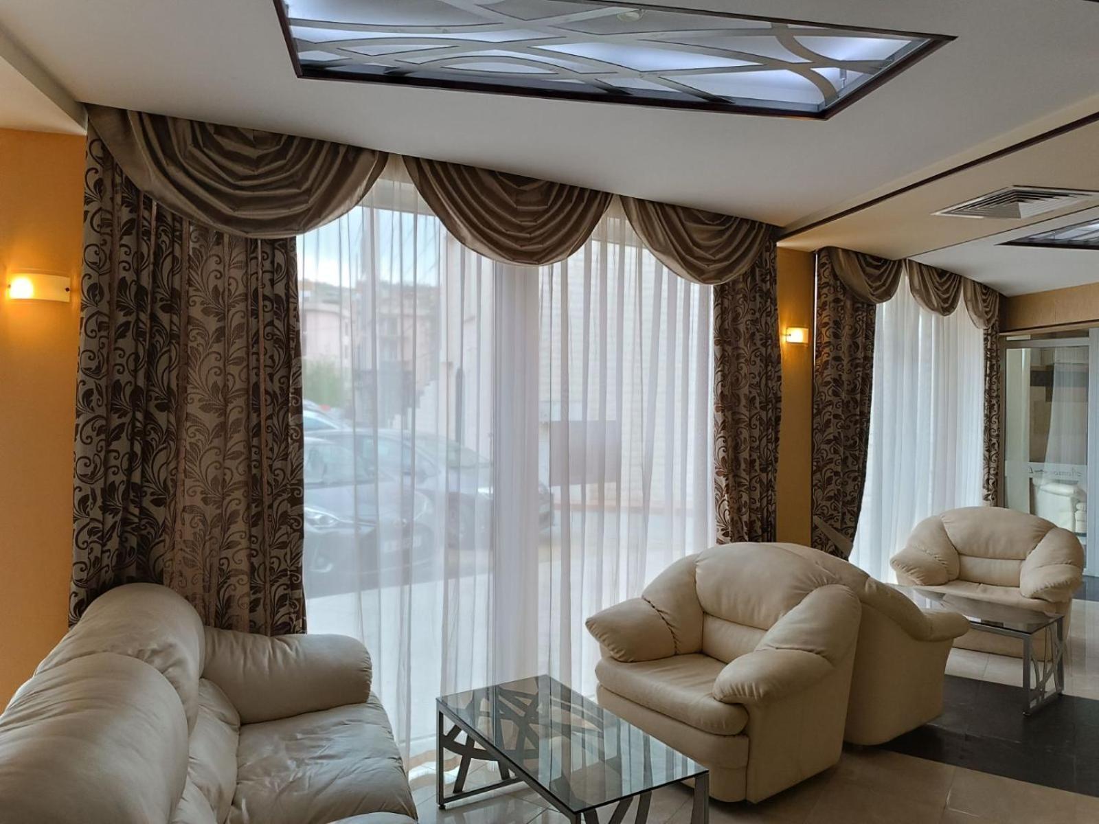 Lotos Hotel Balchik Extérieur photo