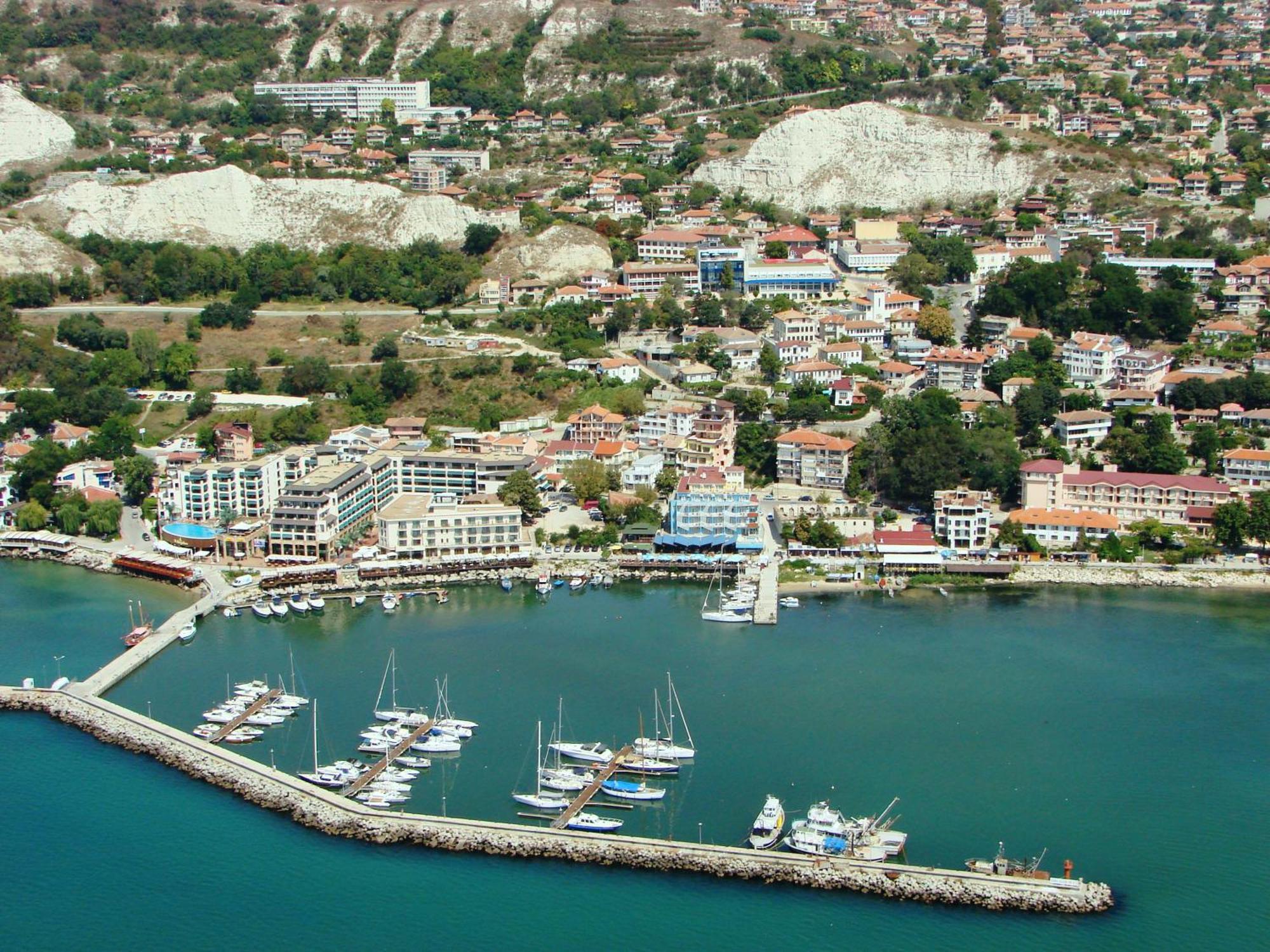 Lotos Hotel Balchik Extérieur photo