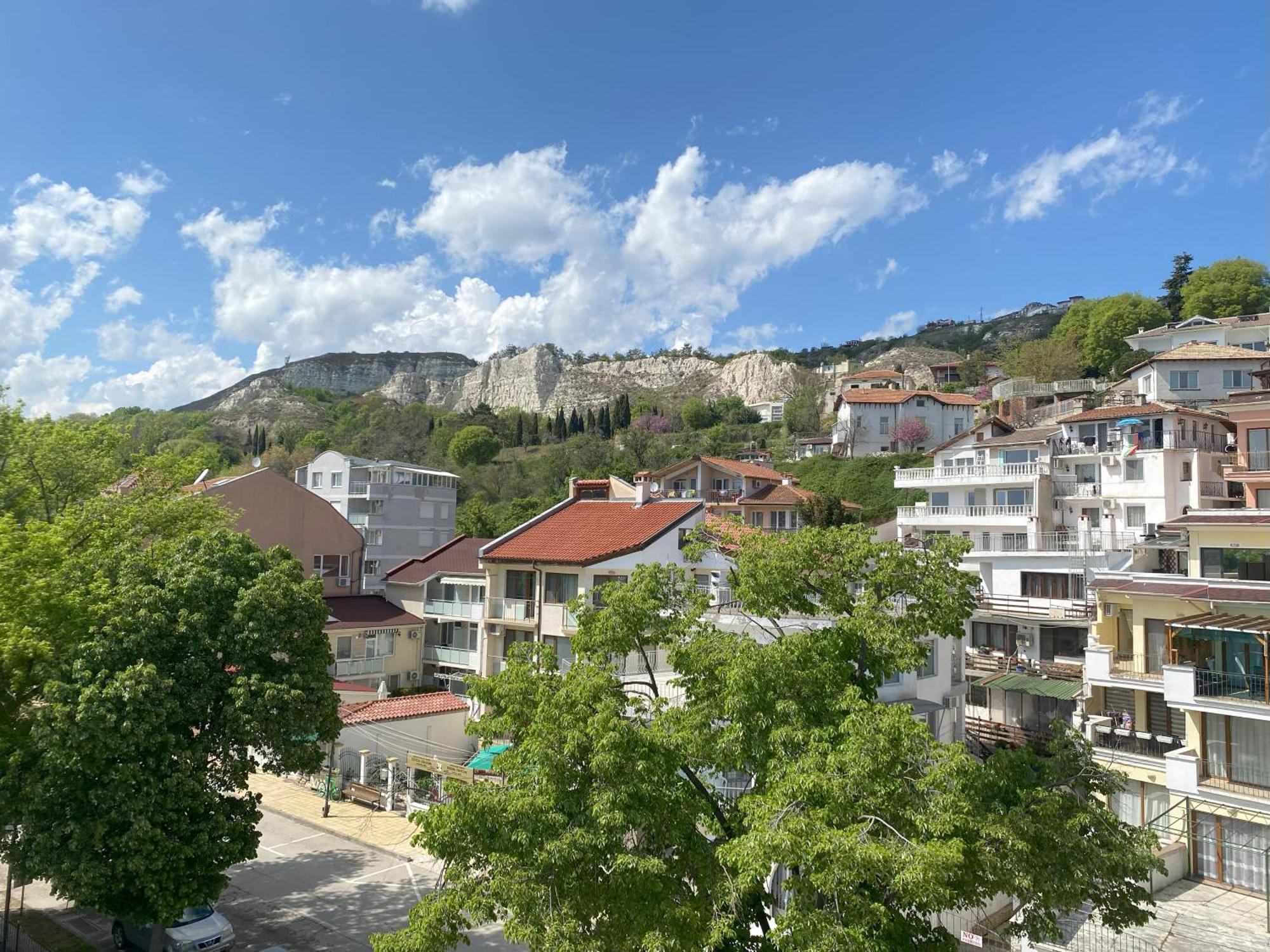 Lotos Hotel Balchik Extérieur photo