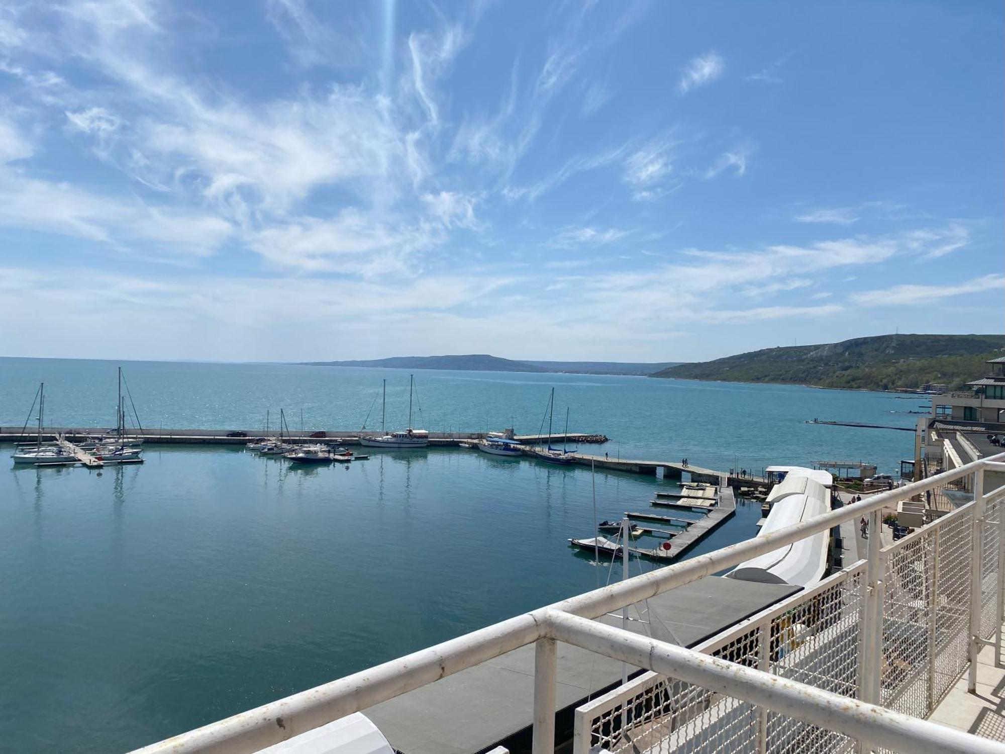 Lotos Hotel Balchik Extérieur photo