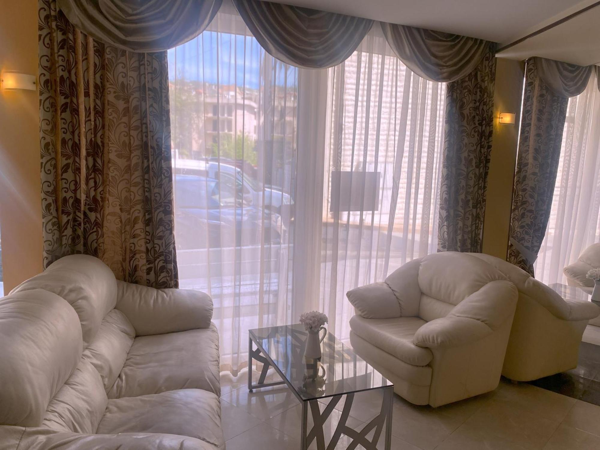 Lotos Hotel Balchik Extérieur photo