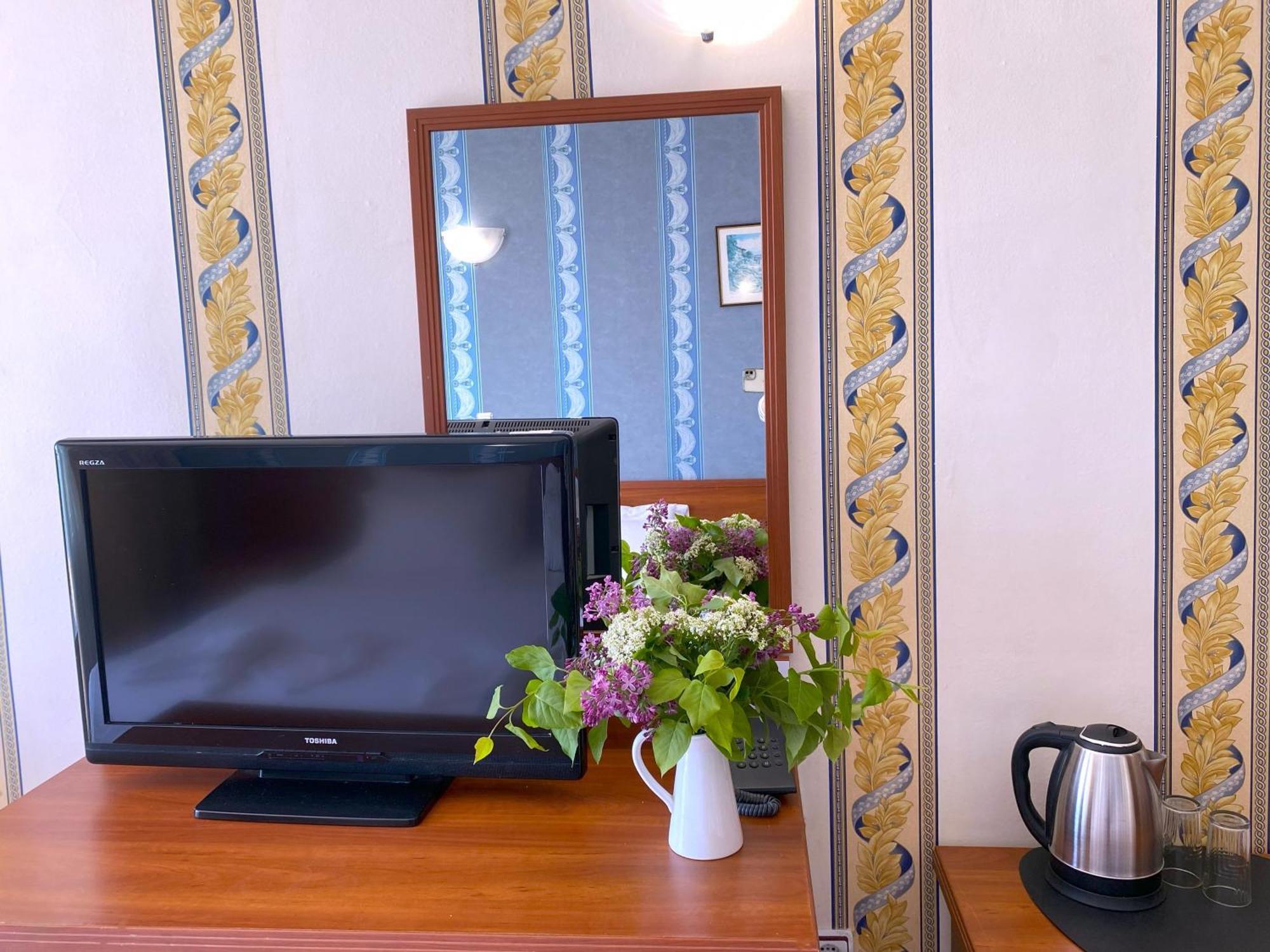 Lotos Hotel Balchik Extérieur photo